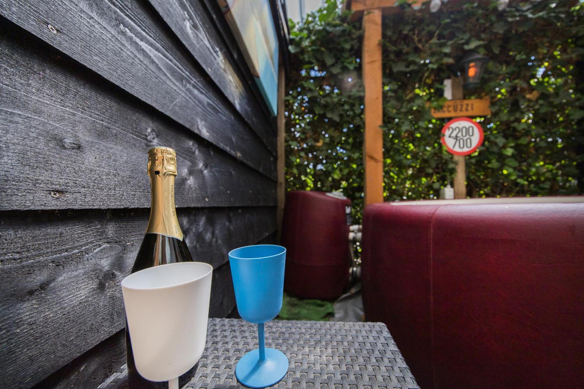 Luxe Wellness Apartment Apeldoorn With Jacuzzi And Sauna エクステリア 写真