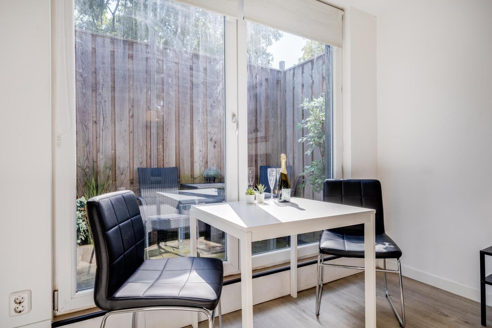 Luxe Wellness Apartment Apeldoorn With Jacuzzi And Sauna エクステリア 写真